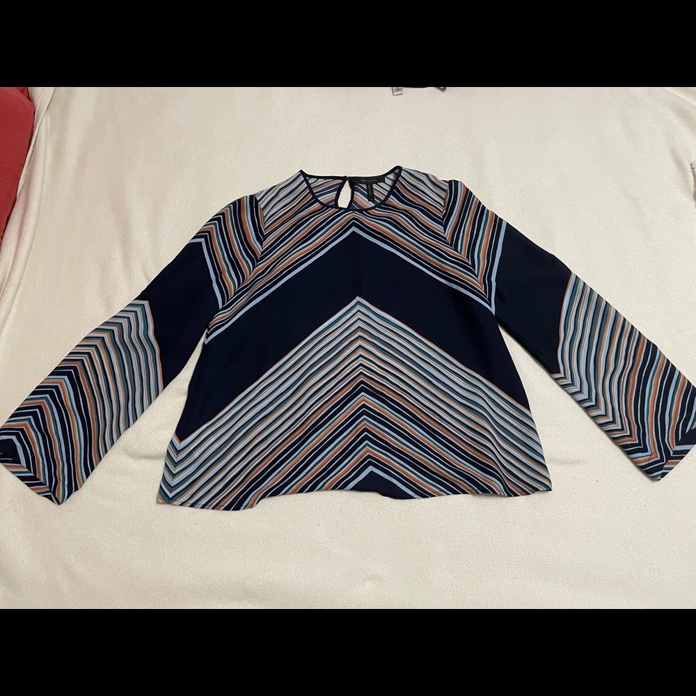 BCBG Max Azaria zig zag triangular stripe blouse navy white orange (size medium)